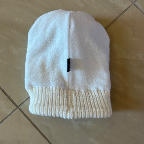 2866 Cirque Mountain Apparel faux fur white hat - Picture 8 of 8